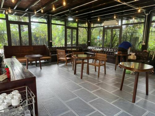 O zonă de relaxare la Ninh Binh Mountain Resort