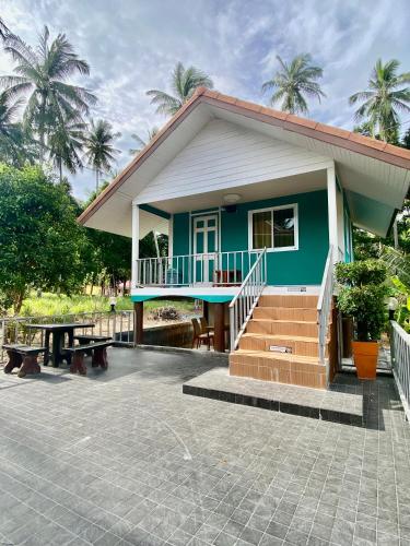 Bangunan di mana terletaknya rumah percutian