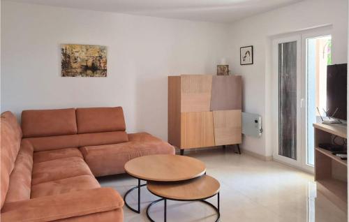 Χώρος καθιστικού στο Lovely Home In Tribunj With Wifi