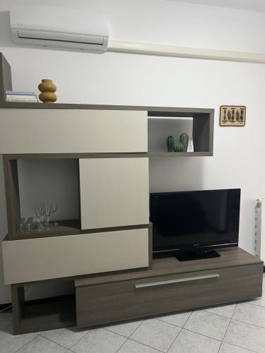 Uma televisão e/ou sistema de entretenimento em Angy's Home