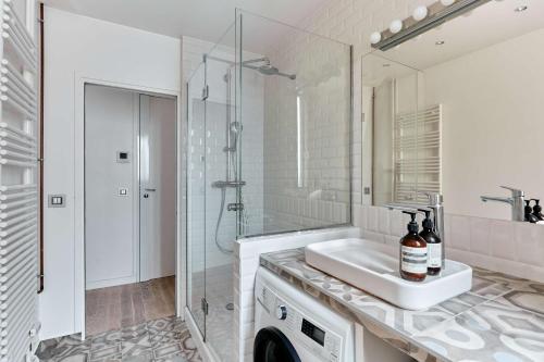 Charming Apartment 1 bedroom heart 16th in Paris
