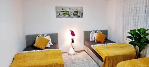 Ένα ή περισσότερα κρεβάτια σε δωμάτιο στο 3 Zimmer in Linz - free parking - self check in