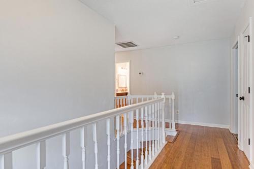 Foto dalla galleria di Modern 1- Queen Bed On Quiet Block ad Augusta