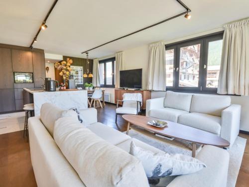 Appartement lumineux, 4 pers, terrasse, 700m centre et télécabine, WiFi, parking, draps inclus
