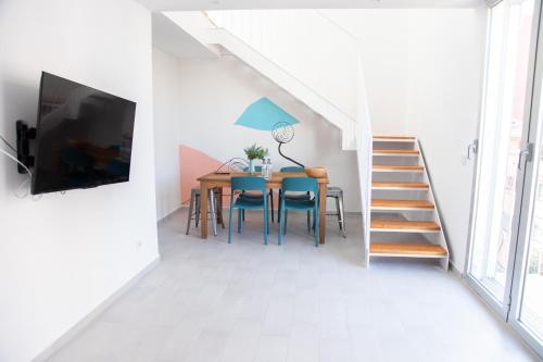 VLC Host - Cuber Apartments