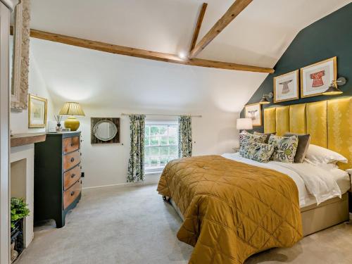 Ένα ή περισσότερα κρεβάτια σε δωμάτιο στο 2 Bed in Normanby 78054
