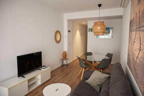 Arts 4 - Private sunny terrace & 2 baths