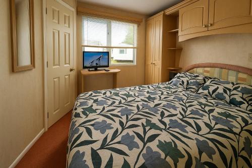 Postel nebo postele na pokoji v ubytování 6Guests 2bedrooms Sofabed FastWiFi FreeParking
