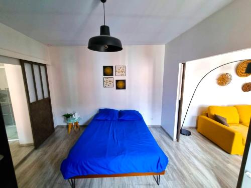 Gallery image of Loft décoration Seventies in Elbeuf