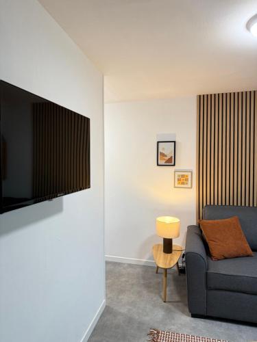 TV a/nebo společenská místnost v ubytování Studio Cotta - Disney - Meaux City Center - Paris