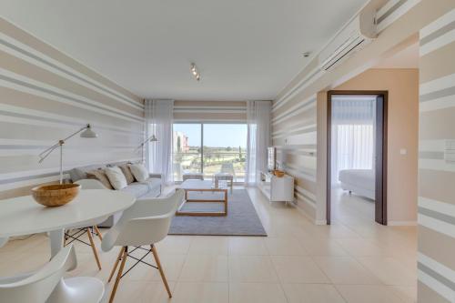 Laguna - Vilamoura photo 2
