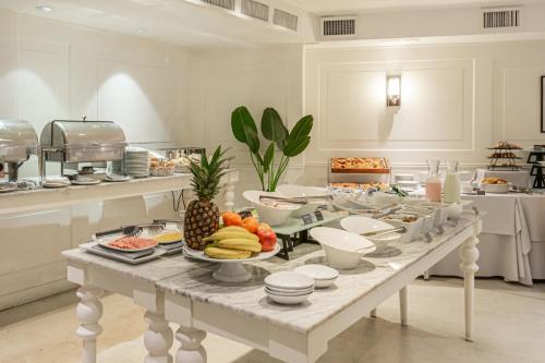 Mad på hotellet eller i nærheden