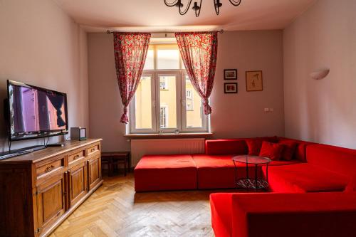 Red Apartment Czyżewskiego by Grand Apartments