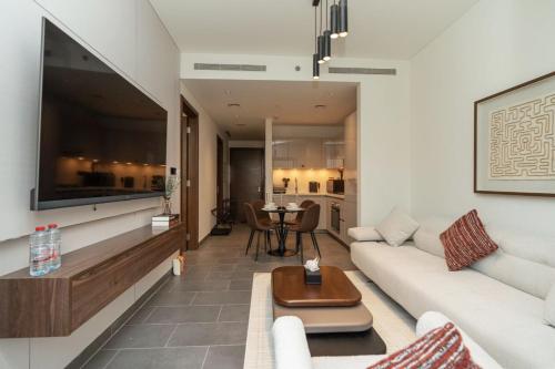 Crest Serene Stay for 4 Guests 1BR and Cozy Room