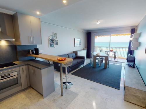 Superbe 2P au 5ème étage avec terrasse face à la mer et parking privé - Menton, Garavan