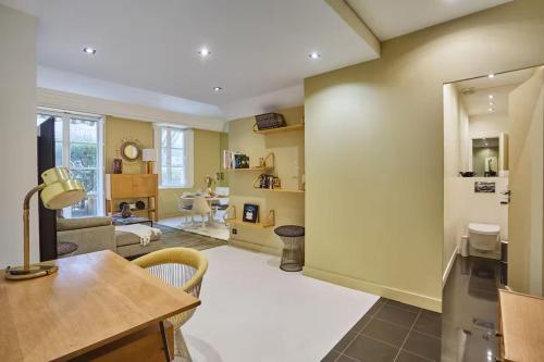 Stylish Apartment in Le Marais, Paris Centre