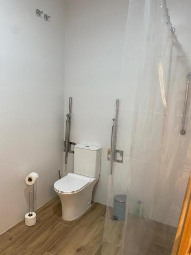 1 Amplia y Exclusiva Vivienda con Terraza