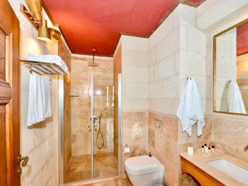 Ένα μπάνιο στο Evanthia Cave Suites - Special Class