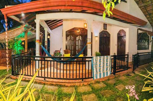 Κήπος έξω από το Kawshan Home Stay