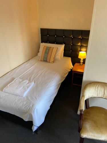 Katil atau katil-katil dalam bilik di The Hillmorton Manor Hotel