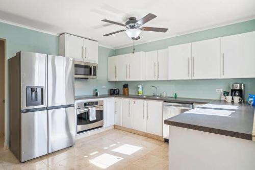Dapur atau dapur kecil di Rooi Koochi 29B