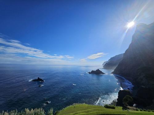 a view of the ocean from a cliff at São Cristóvão AL in Boaventura