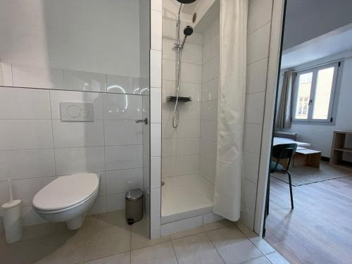 Studio climatisé plein centre ville 1er ETAGE
