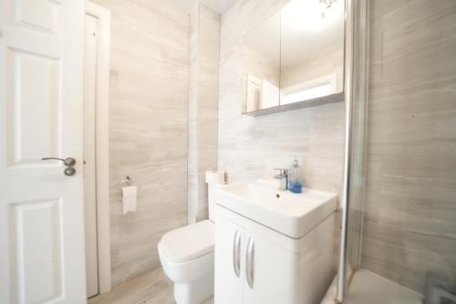 Un baño de The Close Airport