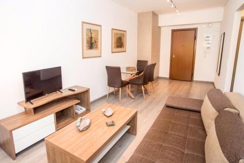 Beachside Bliss Central 1-Bedroom in Glyfada