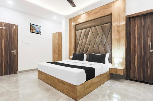 Imagen de la galería de Hotel O VINAMRA NAMAN HOTEL, en Juhi Bari