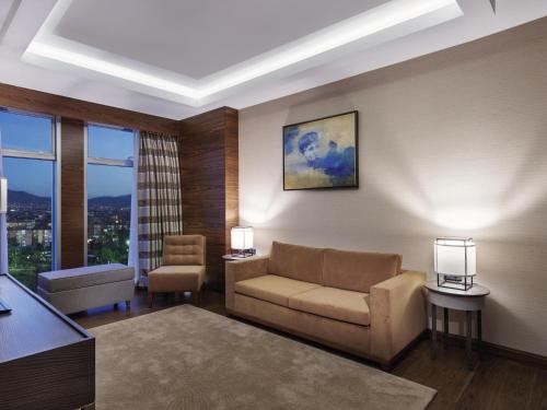 Χώρος καθιστικού στο Movenpick Hotel Malatya