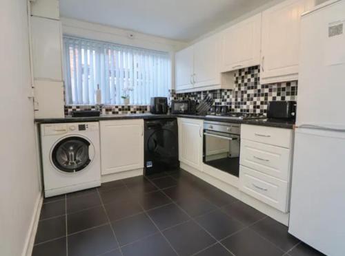 Anfield Stadium House - Free Parking photo 5