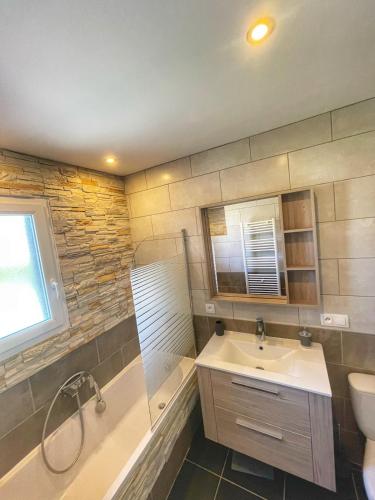 Les MarchesにあるMaison au calme avec vueのギャラリーの写真