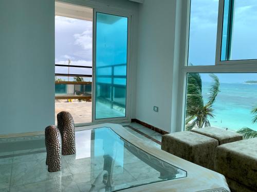 Bazén v ubytování ApartaSuite Bahia Tropical nebo v jeho okolí