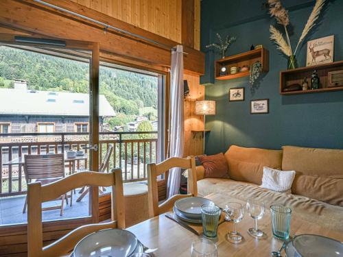 Appartement rénové 4-5 pers aux Gets proche pistes avec parking et WIFI