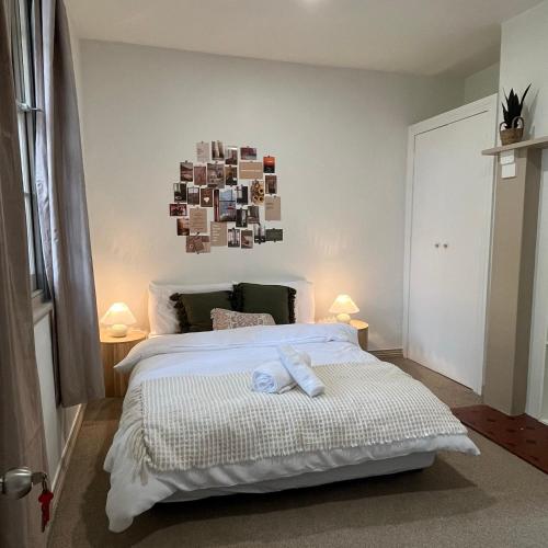 Katil atau katil-katil dalam bilik di Leaf room - Down to the green home stay