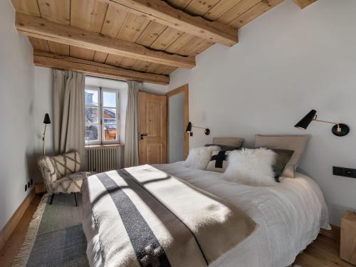 Postel nebo postele na pokoji v ubytování Appartement 3 Ch. Rénové, Centre de Megève, Balcon, Cheminée, Parking, 3 min Télécabine Chamois - FR-1-453-178