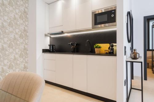 New Design Apartment - Private patio - Gallos 2