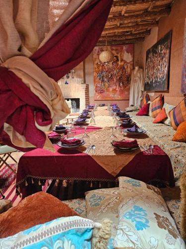Χώρος καθιστικού στο Kasbah du Peintre