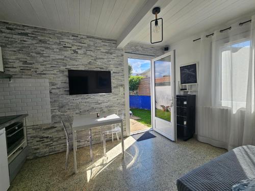 Appartement T2 3 étoiles, agréable avec jardin, plage à pied