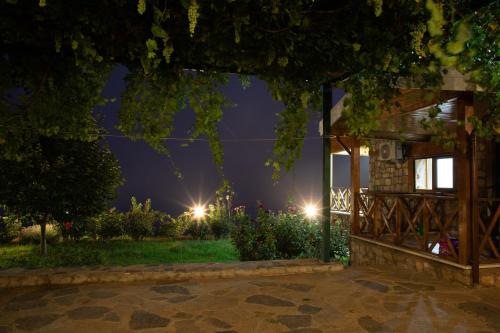 Κήπος έξω από το VILLA LYCIAN - Dağ ve Deniz Manzarası