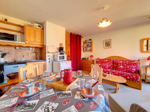 Studio confortable aux pieds des pistes avec balcon - FR-1-344-812