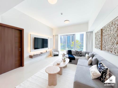 Luxurious 1BR with Balcony & Premium Stay in Downtown