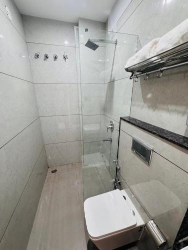 Koupelna v ubytování Hotel Mumbai House Pithampur