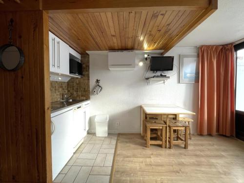 Studio mezzanine économique pour 2 avec balcon - Animaux admis - FR-1-452-152