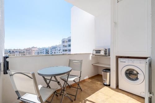 Beach Apartment 7G, Armação de Pêra, Algarve