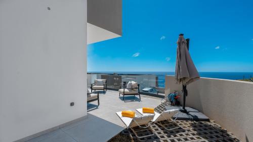 Villa Nero - Pool & Ocean View by LovelyStay