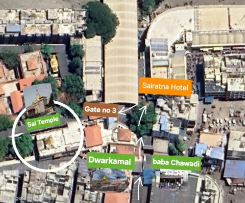 Afbeelding uit fotogalerij van SAIRATNA HOTEL only 1 minute distance from sai temple in Shirdi