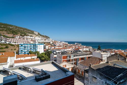 Sesimbra 99 - Apartment with Seaview, 5min walk to the Beach