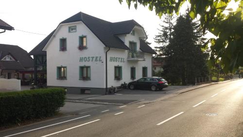 Budova, kde se hostel nachází